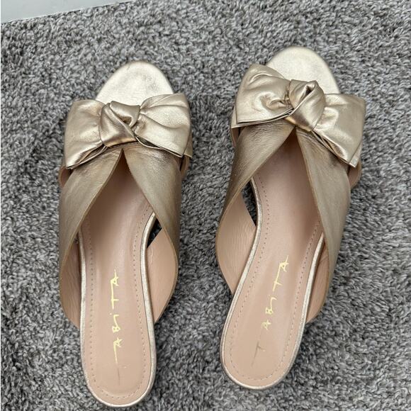 Tabita Women's Slide Flat Sandals Size 8 Metallic Champagne Gold - Picture 2 of 6